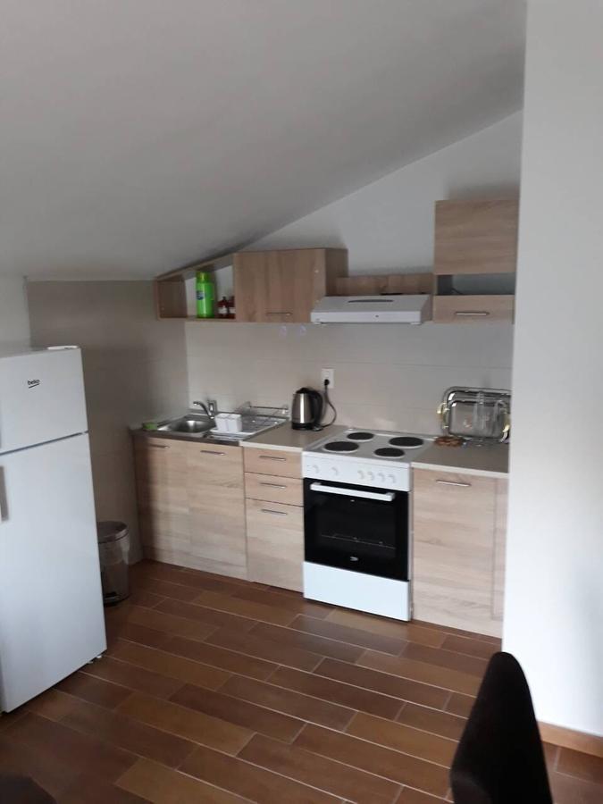 Apartmani Viza Risan Bagian luar foto