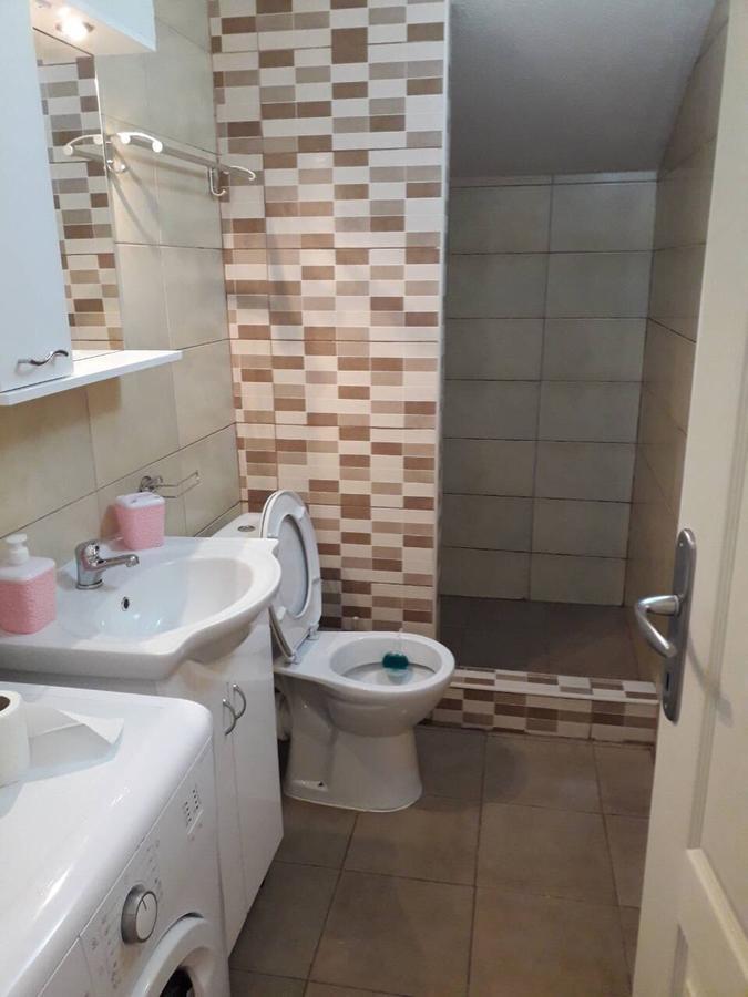 Apartmani Viza Risan Bagian luar foto